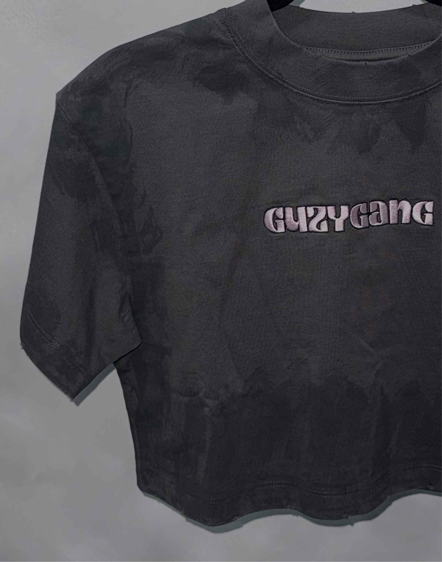 GUZYGANG CROP TOPS 🐰 (gray with pink logo)