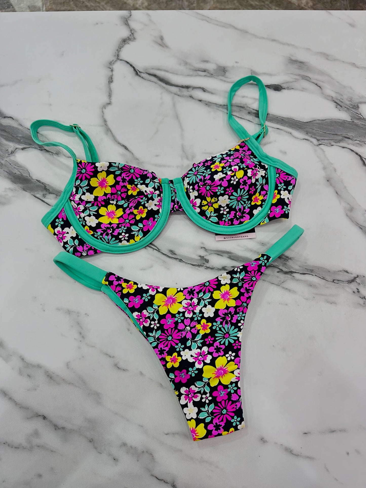 BIKINI 01