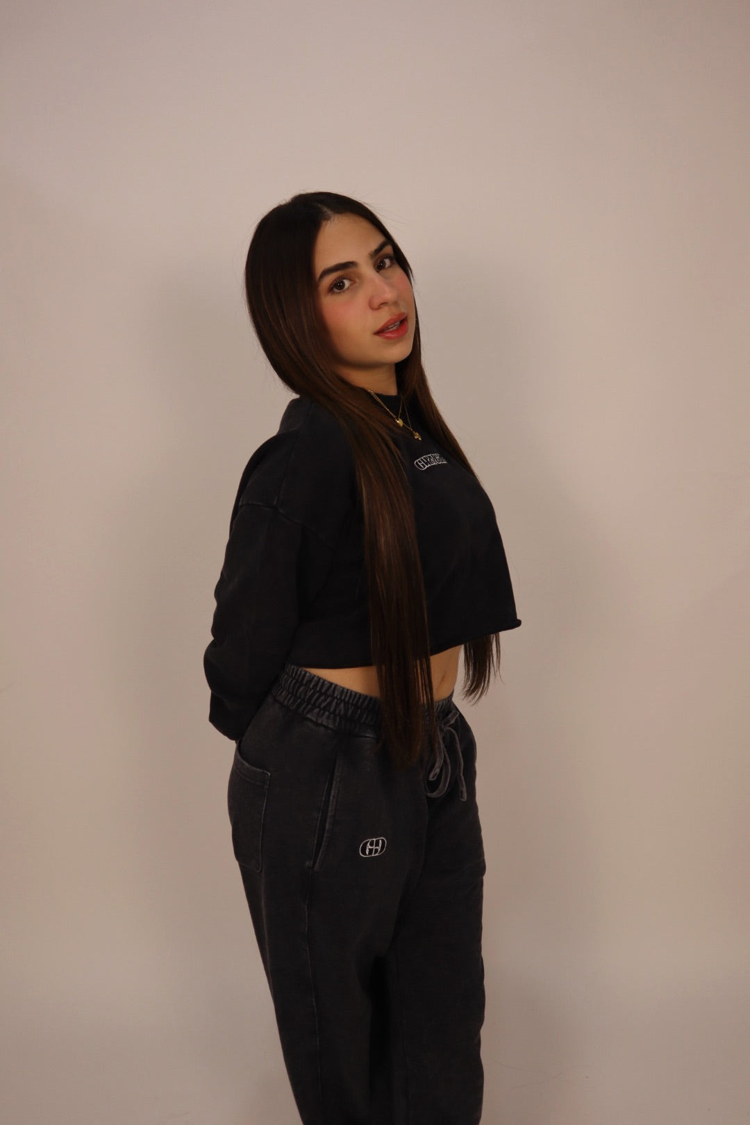 GUZYGANG BLACK LONG SLEEVE