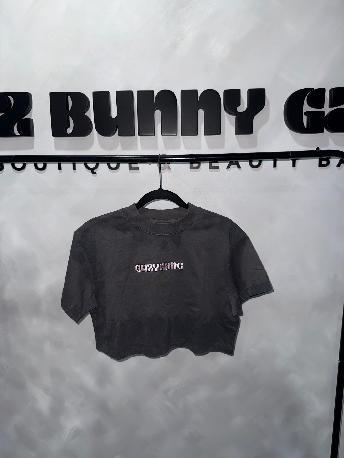 GUZYGANG CROP TOPS 🐰 (gray with pink logo)