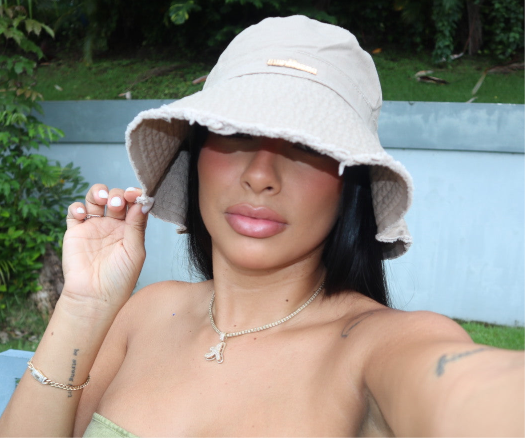 NUDE BUCKET HAT