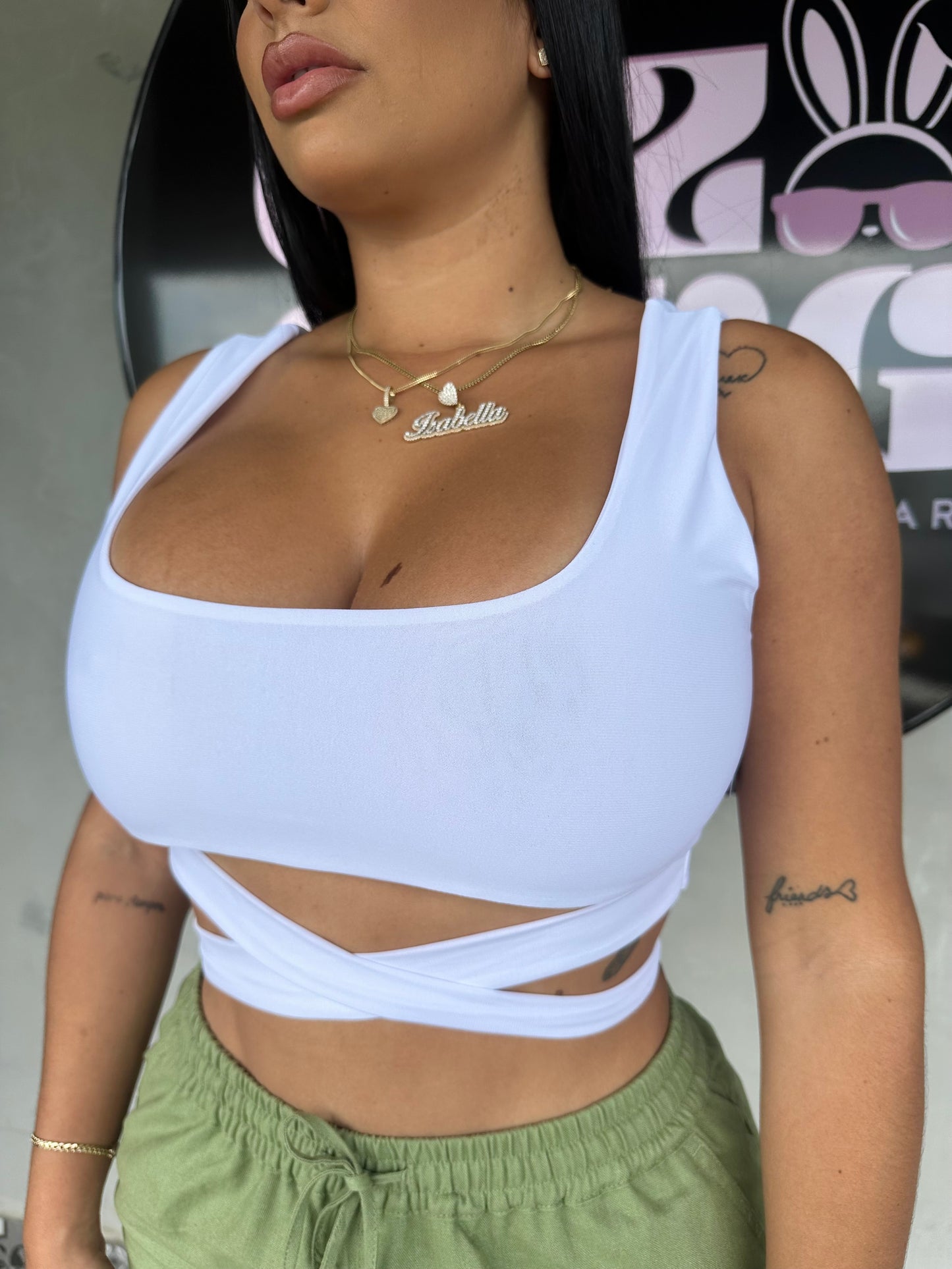 WHITE CROP TOP