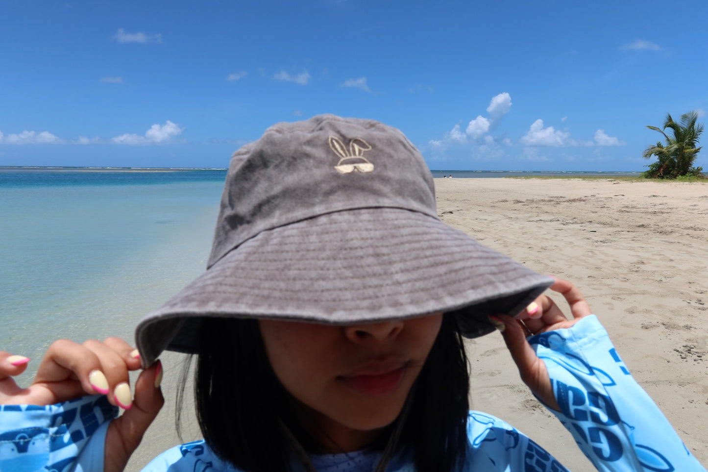 BROWN BUCKETHAT