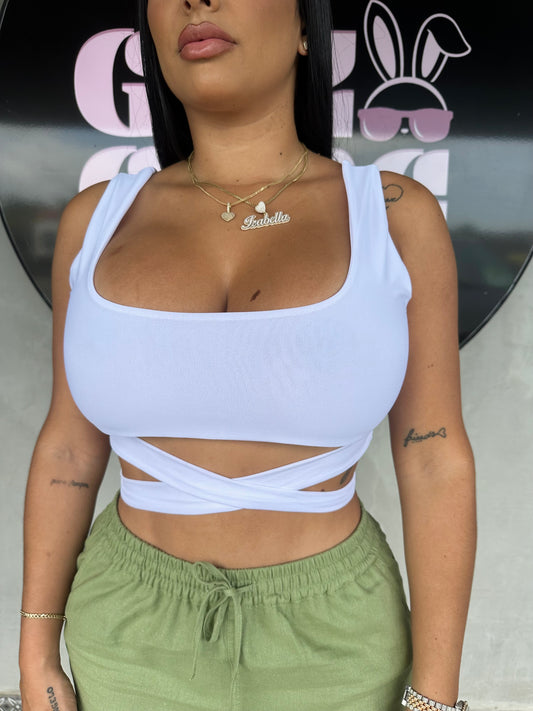 WHITE CROP TOP