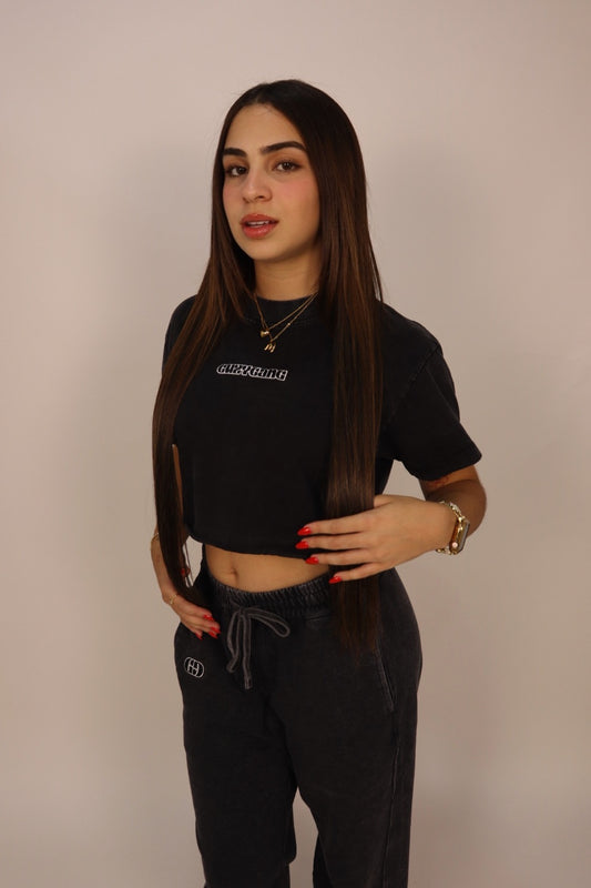 GUZYGANG BLACK CROP TOP