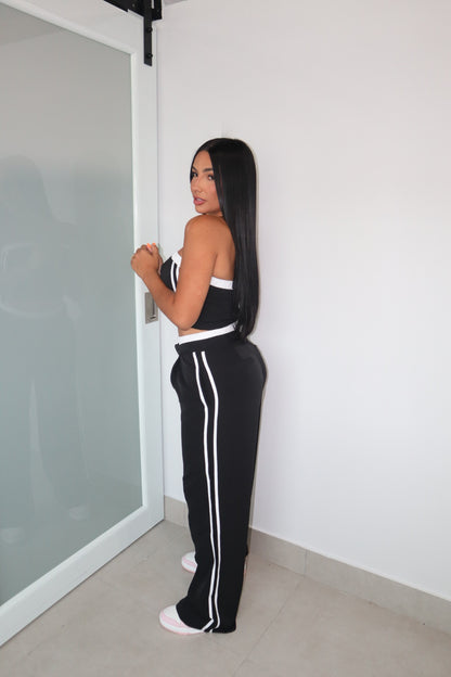 BLACK AND WHITE SET