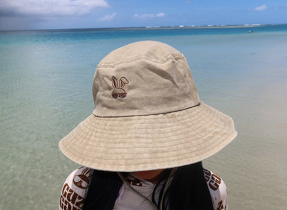 CREAM BUCKETHAT