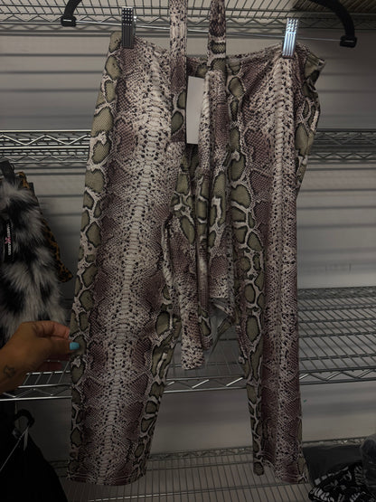 ANIMAL PRINT CAPRI SET