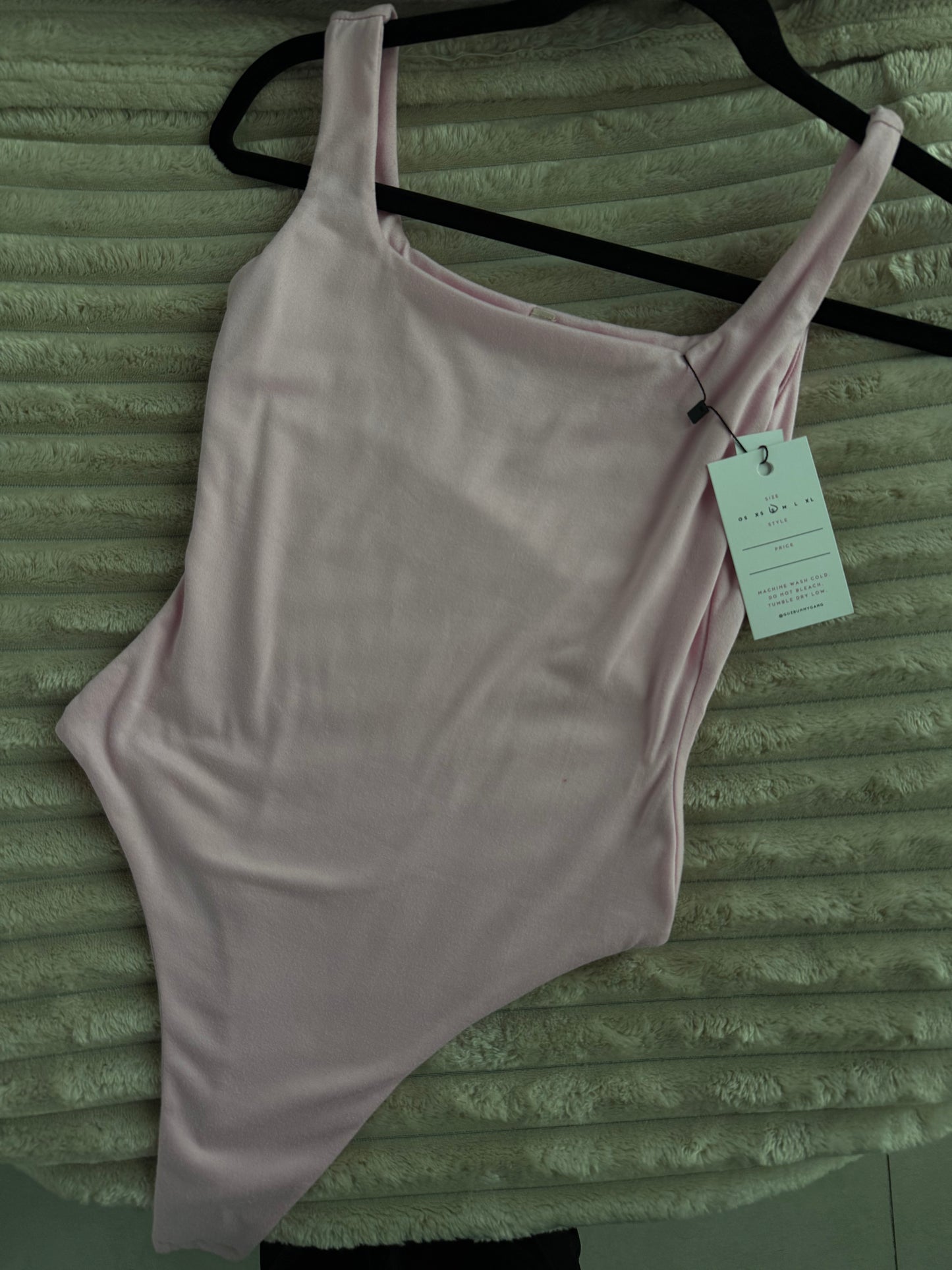 BASIC BODYSUIT